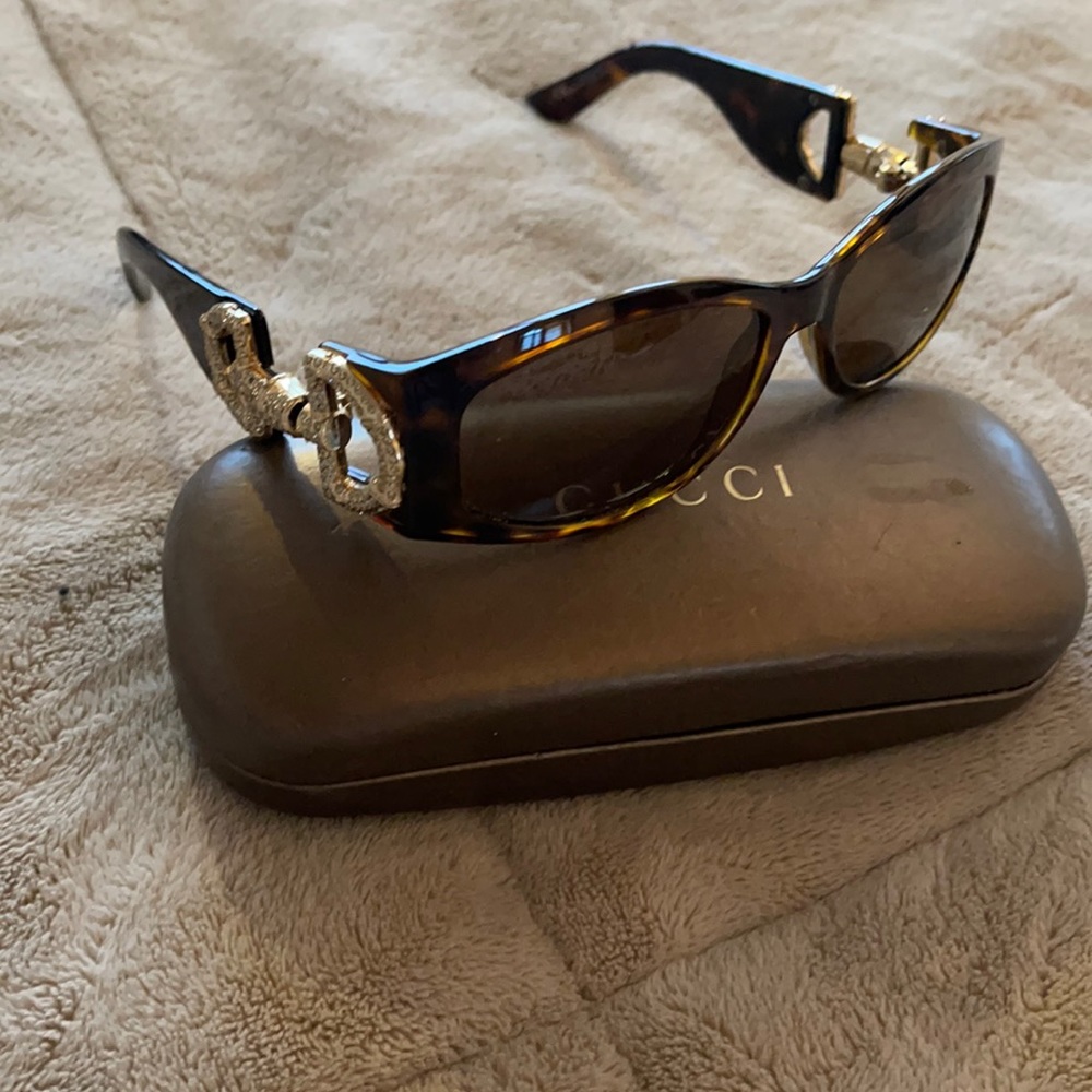 Gucci sunglasses
